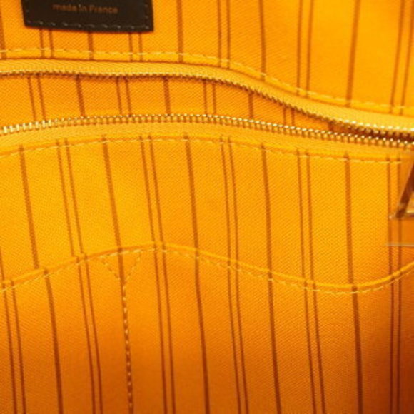 Louis Vuitton Monogram Jungle On The Go GM Handbag - Picture 7 of 8